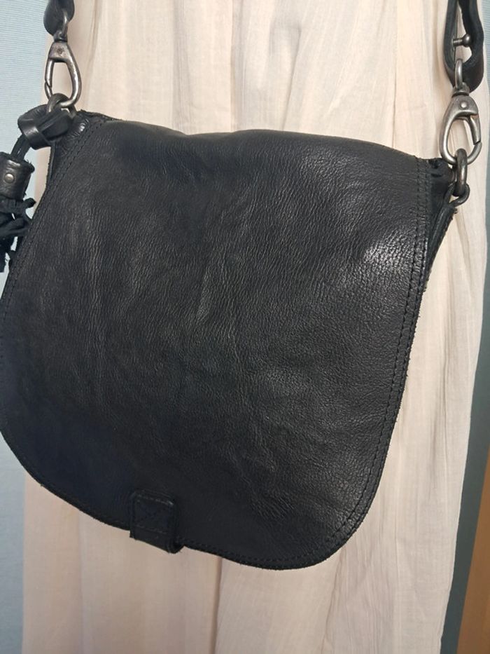 Ikks sac à main bandoulière besace en cuir noir - photo numéro 3