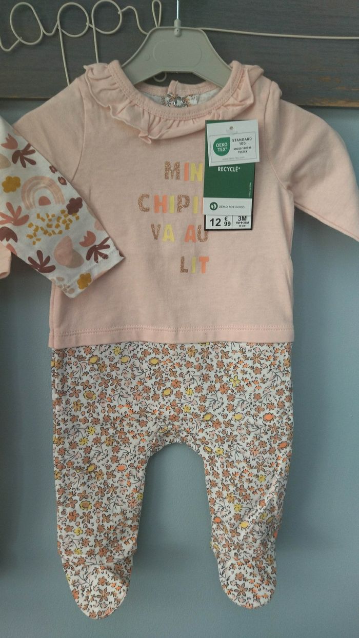 Pyjamas 3mois - photo numéro 3