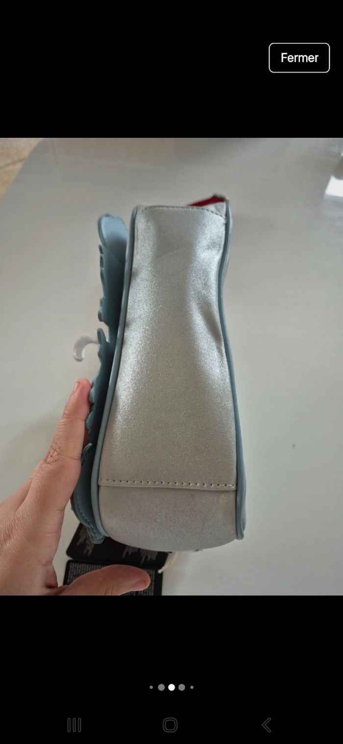 Sac bandoulière loungefly stich édition Noël - photo numéro 6