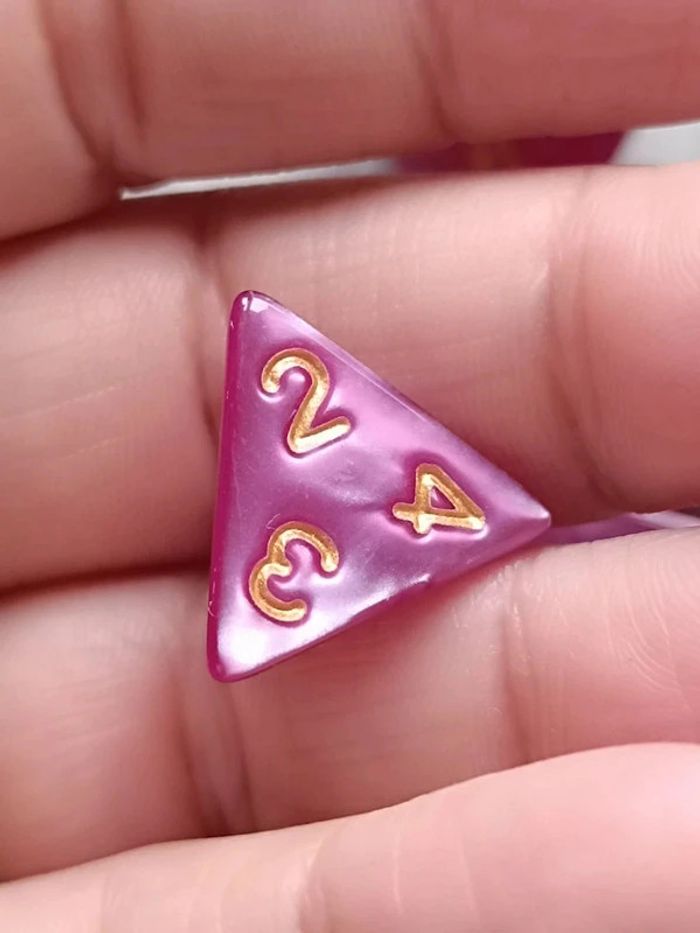 Lot de 7 dés violet irisé originaux pour activités - photo numéro 7