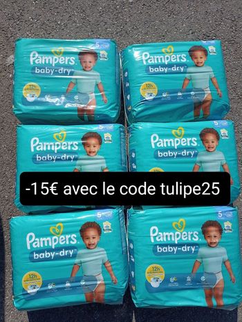 Lot de six paquets couches bébé Pampers baby-dry T5 taille 5