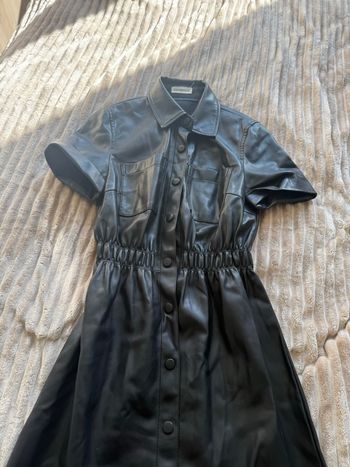 Robe en similicuir