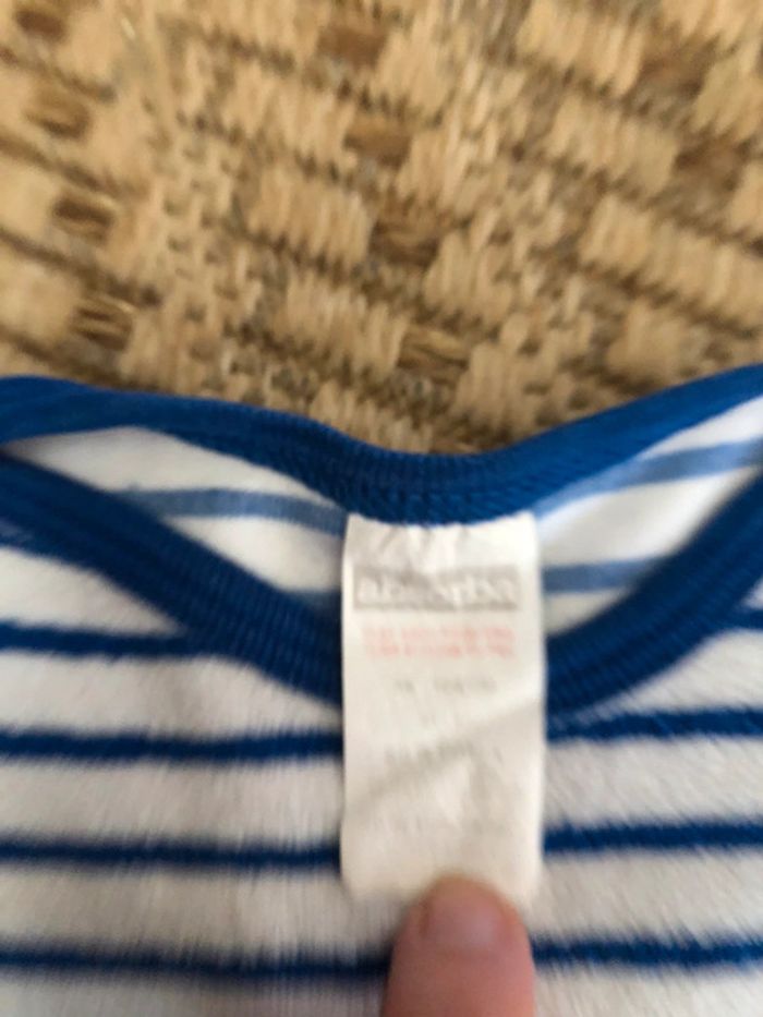 T-shirt taille 4 ans - photo numéro 2