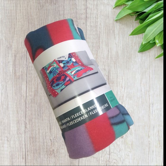 Couverture plaid stitch Disney noel - photo numéro 3