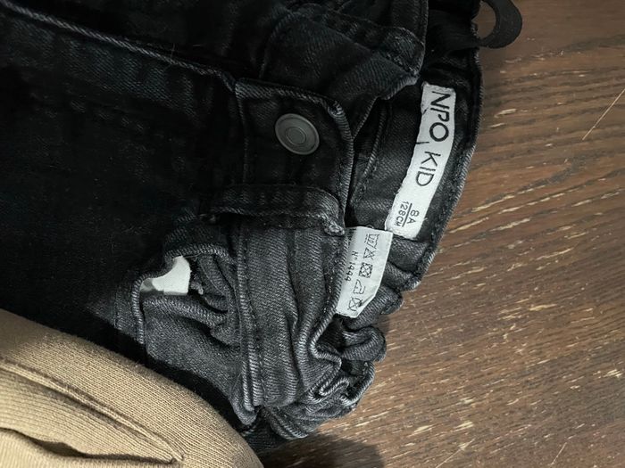 2 pantalons garçon 8ans - photo numéro 2