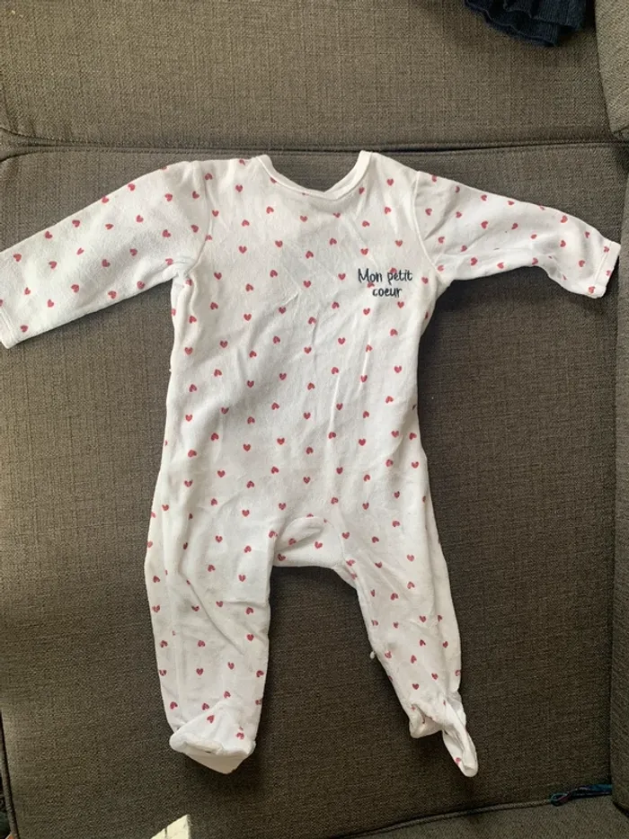 Pijama blanc.