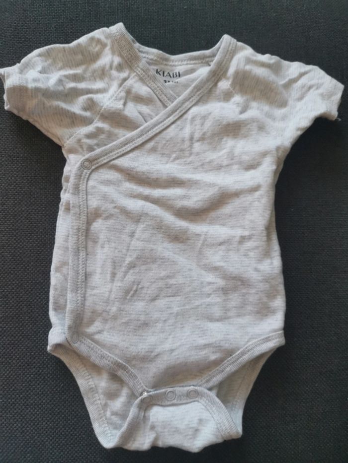 Lot de bodies - photo numéro 3