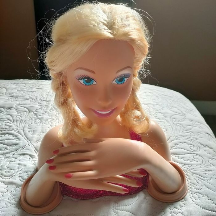 Tête à coiffer Barbie