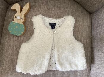 Gilet sans manche fourrure blanche 3 mois