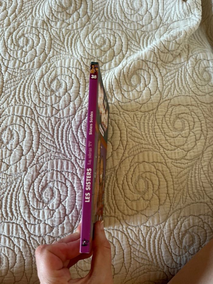 Livre les Sisters - tome 38 - Sisters soldes - photo numéro 4