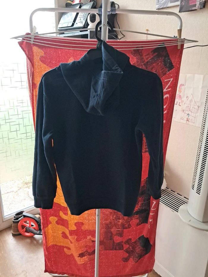 Pull garçon à capuche - photo numéro 5