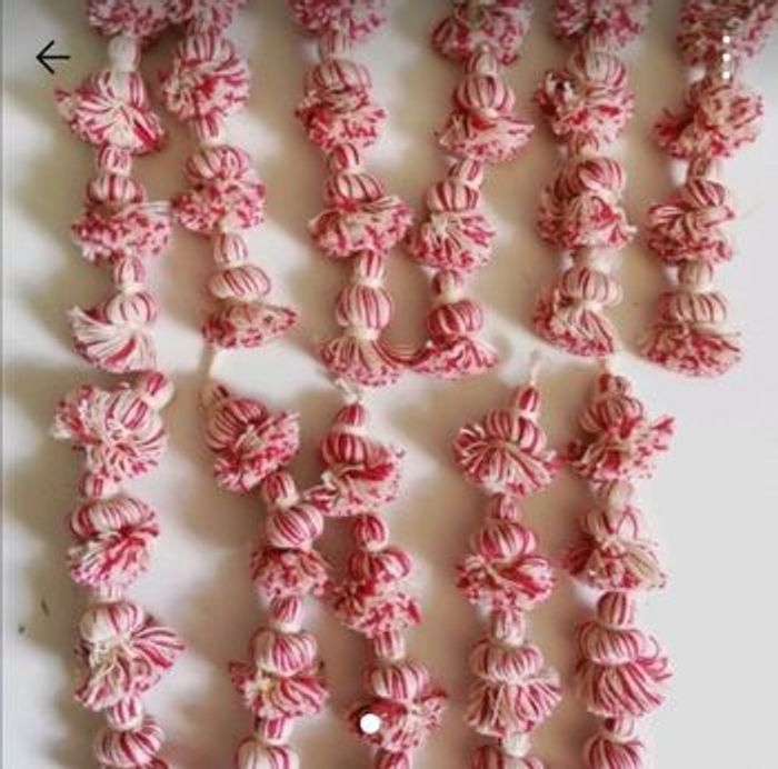 Lot de 11 pompons rose fushia crème pour loisirs créatifs