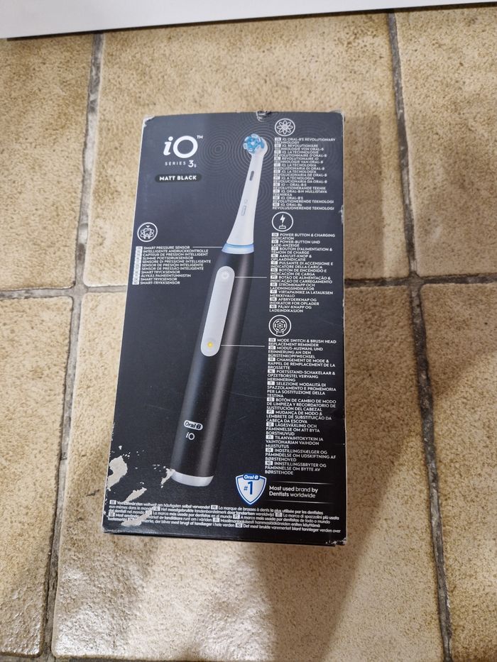 Brosse à dents électrique oral b iO3 - photo numéro 2