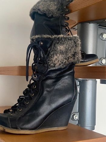 Bottines compensées à lacets