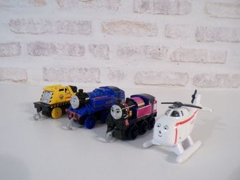 Locomotive - Train - Thomas et ses amis  (J5)