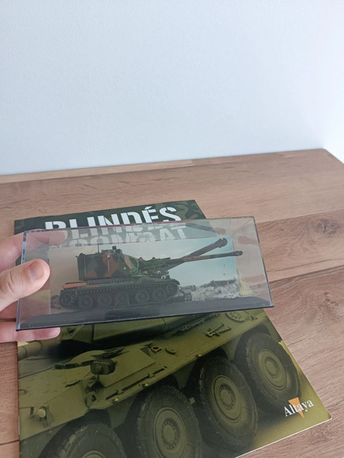 Blindé AMX au F1 - photo numéro 4