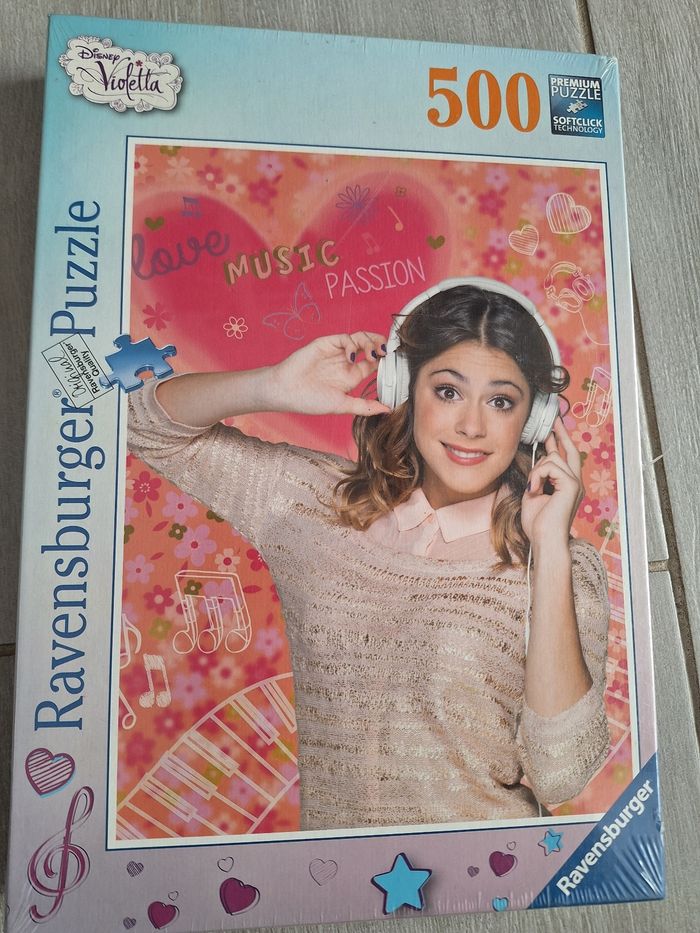 Puzzle Disney violetta NEUF