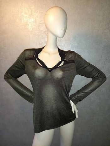 tee shirt doré et noir en maille fine douce taille 42