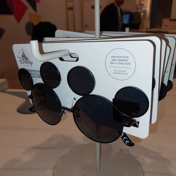 Pick-up lunettes noires Mickey Disney