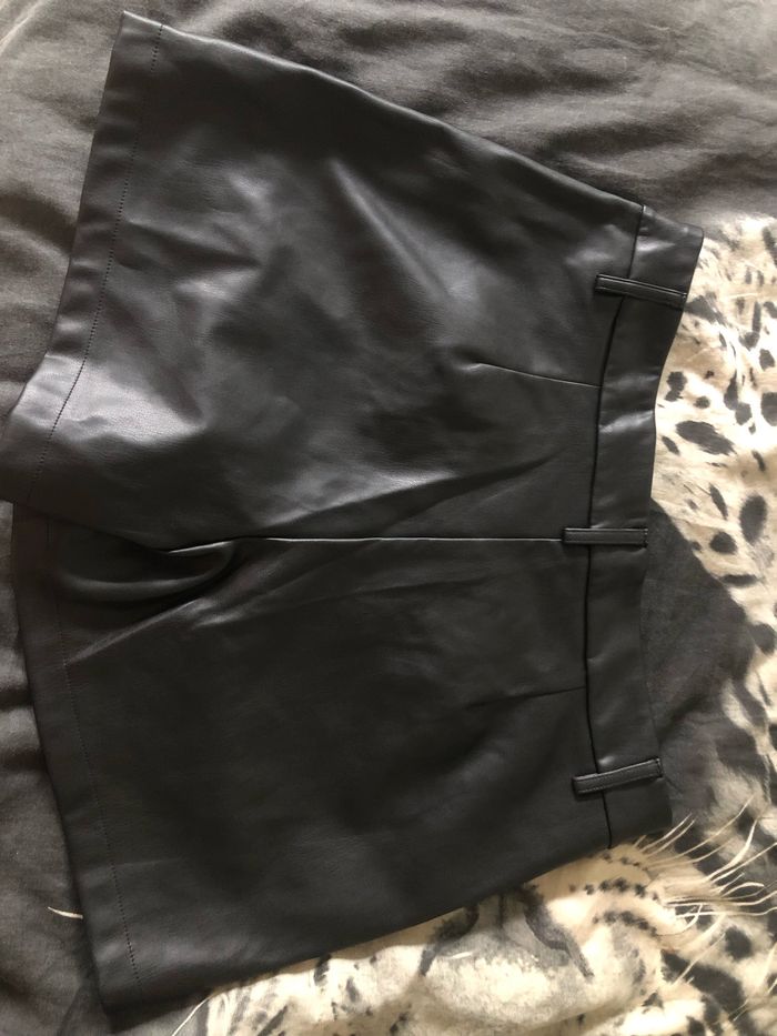 Shorts cuir noir - photo numéro 2
