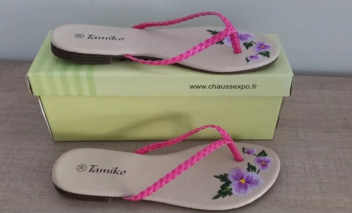 Tongs fantaisie NEUVES p39 - photo numéro 2