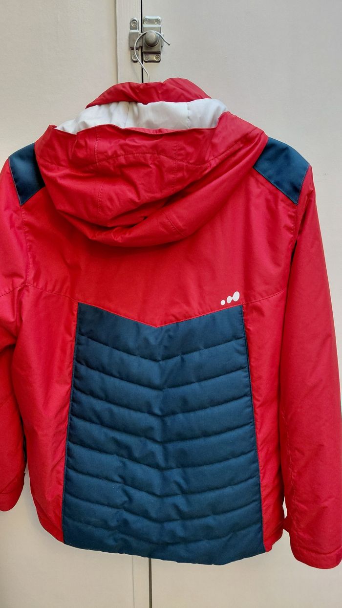 Manteau / doudoune à capuche neuve taille 14 ans - photo numéro 3