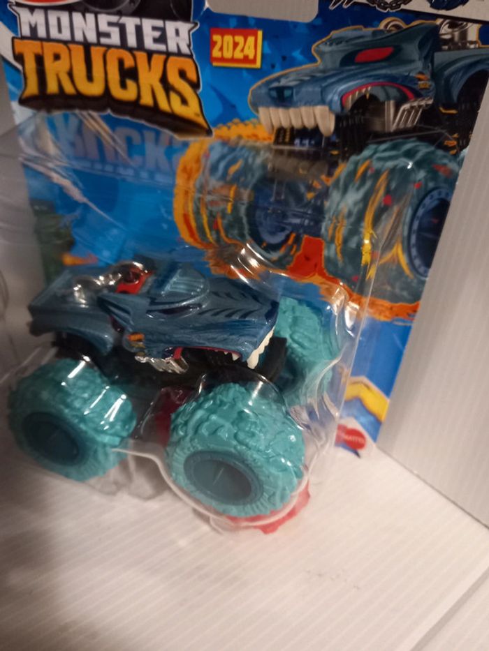 Hotwheel monster truck hotweiler 2024 - photo numéro 2