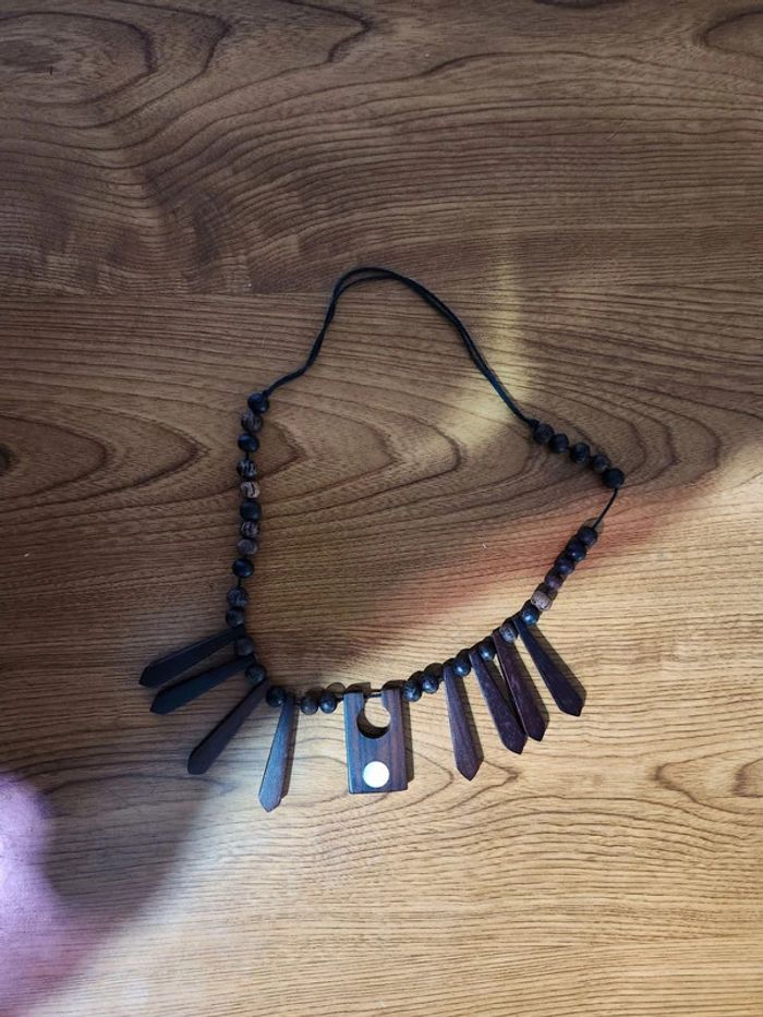 Collier en bois - photo numéro 2