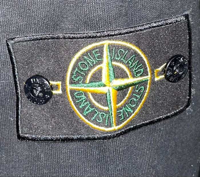 Pull Stone Island noir – Taille L - photo numéro 3