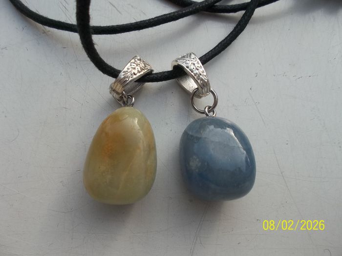 Pendentifs en pierre - photo numéro 2