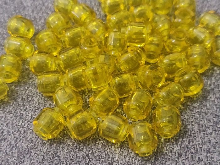 50 pièces têtes jaunes transparentes Lego - jamais utilisées parfait état - vrai Lego - photo numéro 5