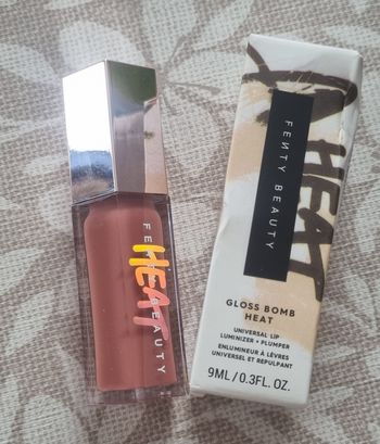 fenty beauty gloss bomb heat teinte fu$$y heat 02  9 ml