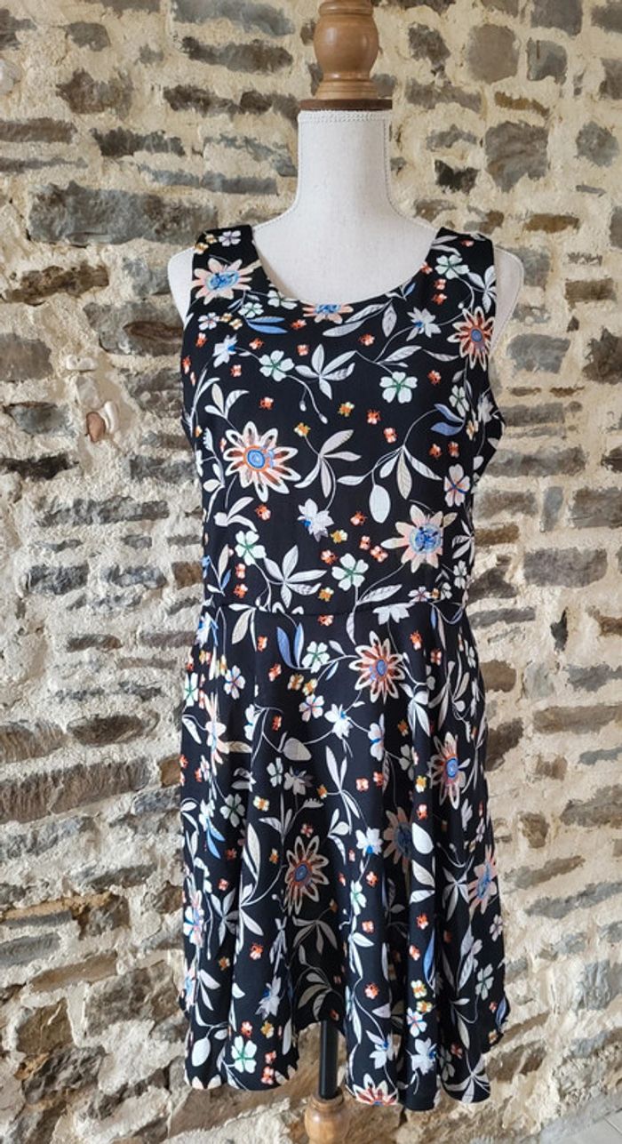Robe fleurie noire sans manches Anna Ellis Taille XL ou 42 - photo numéro 2