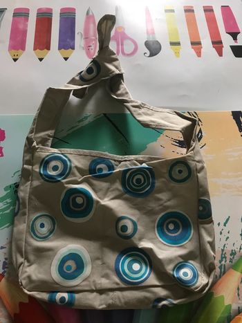 Petit sac bleu et crème