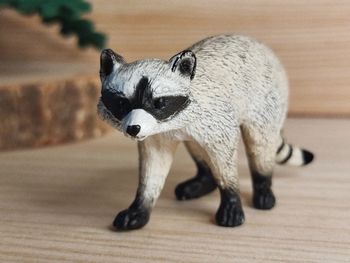 Figurine raton laveur animal de la forêt
