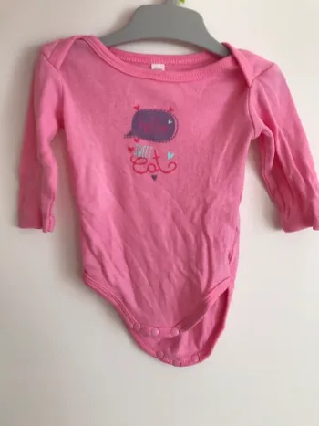 Bodys manches longues 3 mois en très bon état