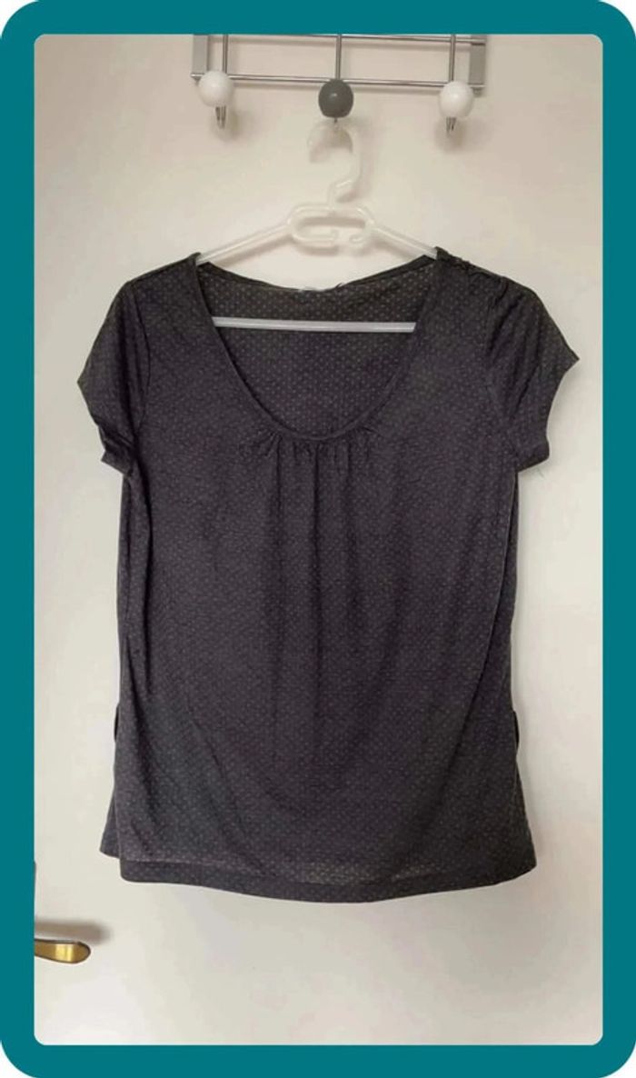 T-shirt noir à pois