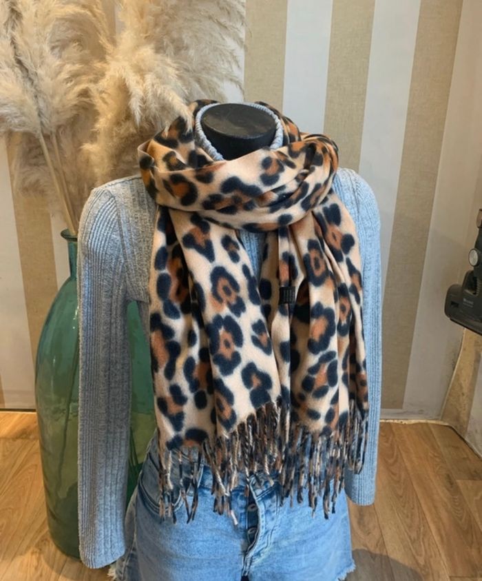 Écharpe très douce léopard camel