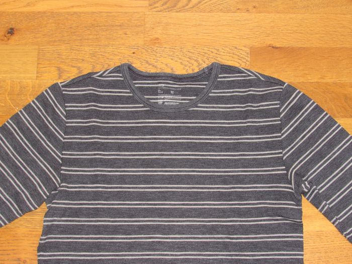 Pull GAP à rayures noir et gris foncé - Taille M - photo numéro 3