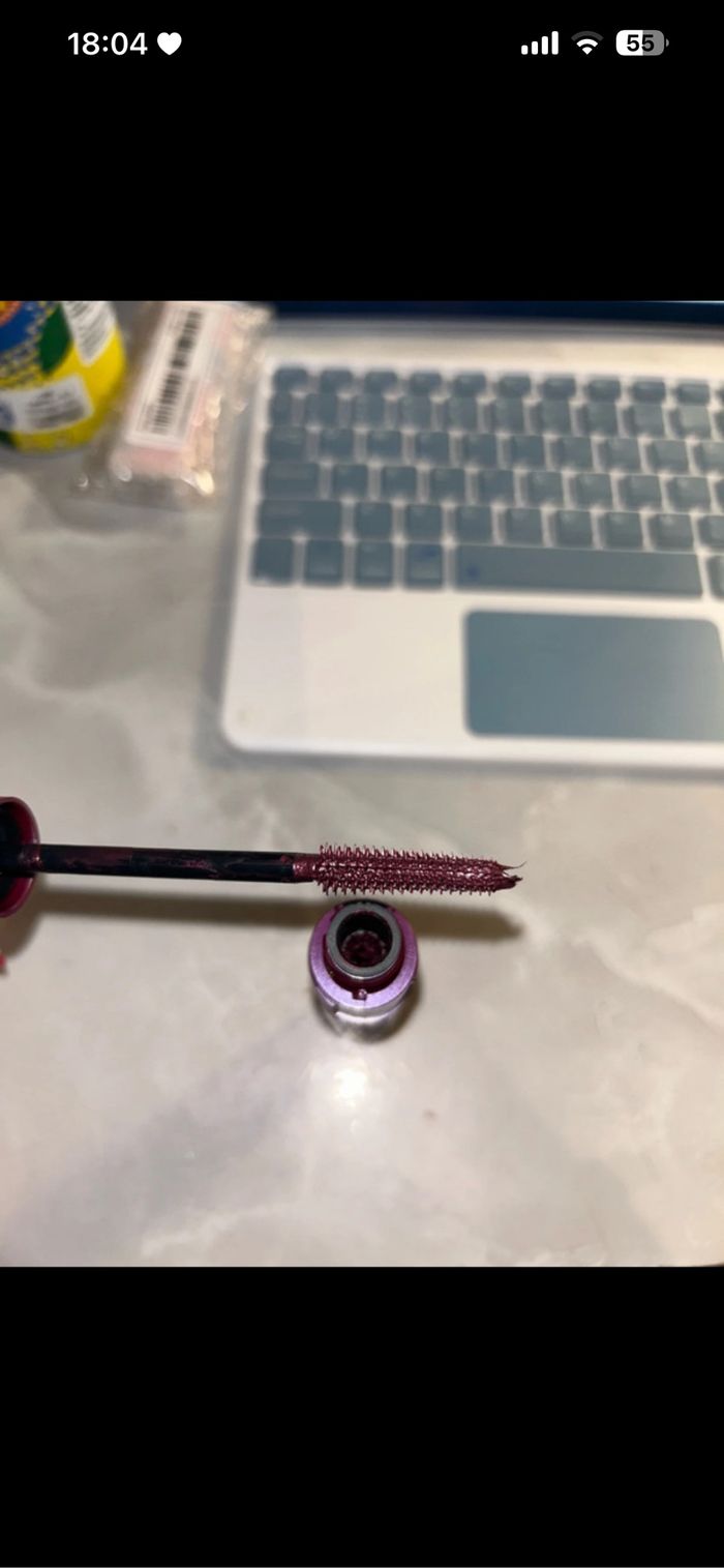 Mascara mauve Maybelline - Neuf avec étiquette - photo numéro 3
