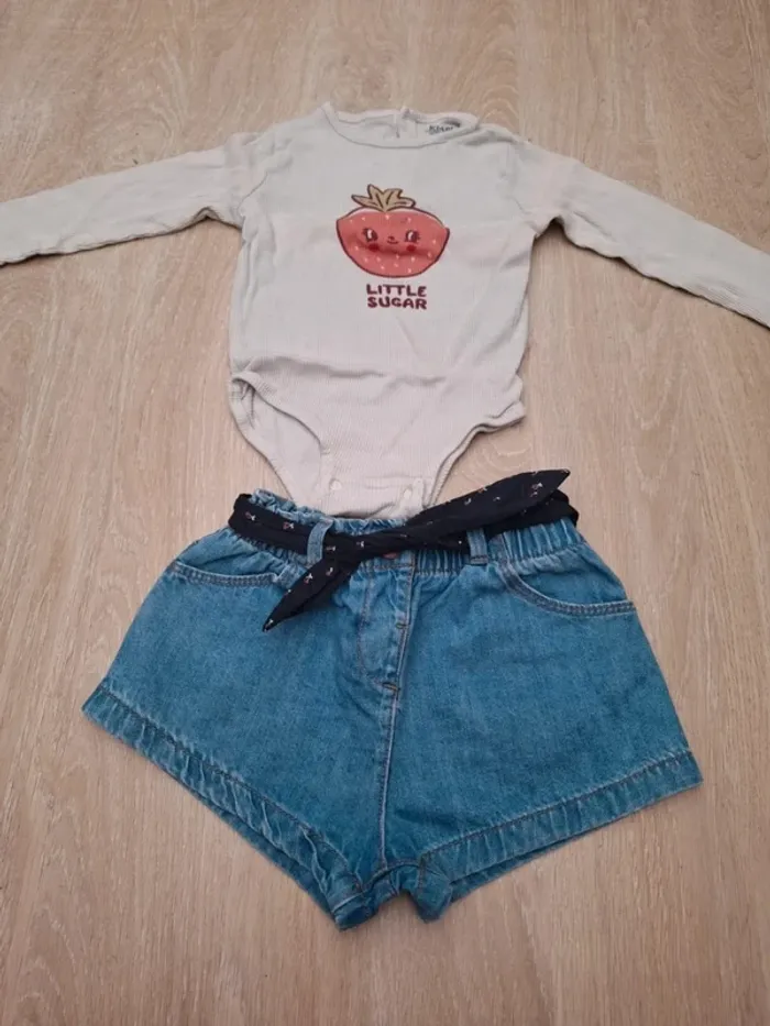 Ensemble short + bodies