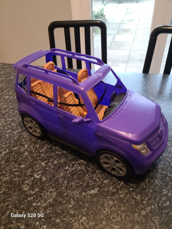 Voiture 4x4 Barbie - photo numéro 2