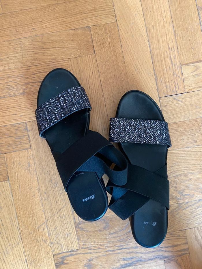 Sandales Bâta noir platform 3 cm talon 6 cm très légère taille 39 mit 1 fois - photo numéro 3