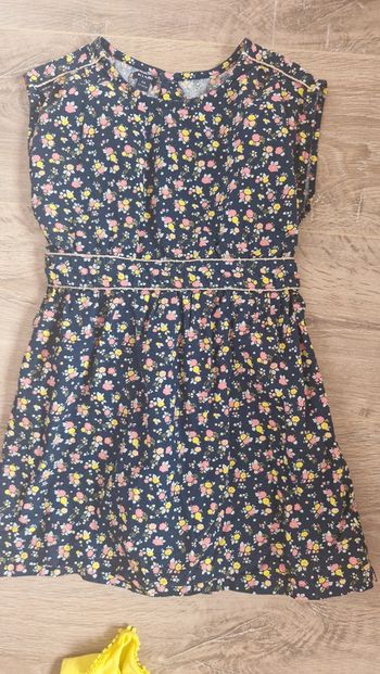Jolie robe fleurie liberty dos nu 6 ans kiabi