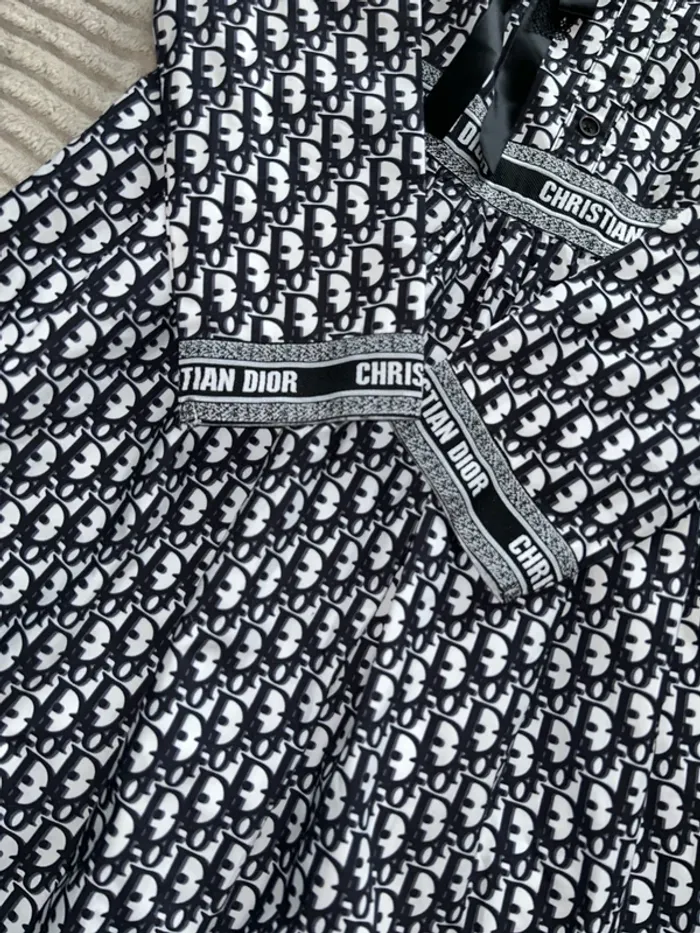 Robe courte - photo numéro 3