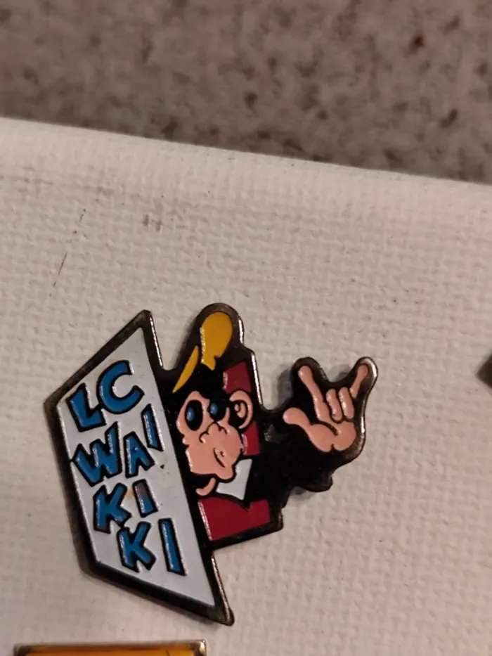 Pins lc waikiki vintage