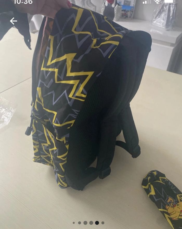 Cartable Pokémon pikachu neuf emballé - photo numéro 4