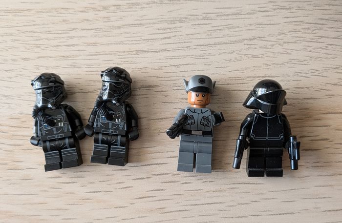 Lego 75101 Star Wars First Order Tie Fighter - photo numéro 2