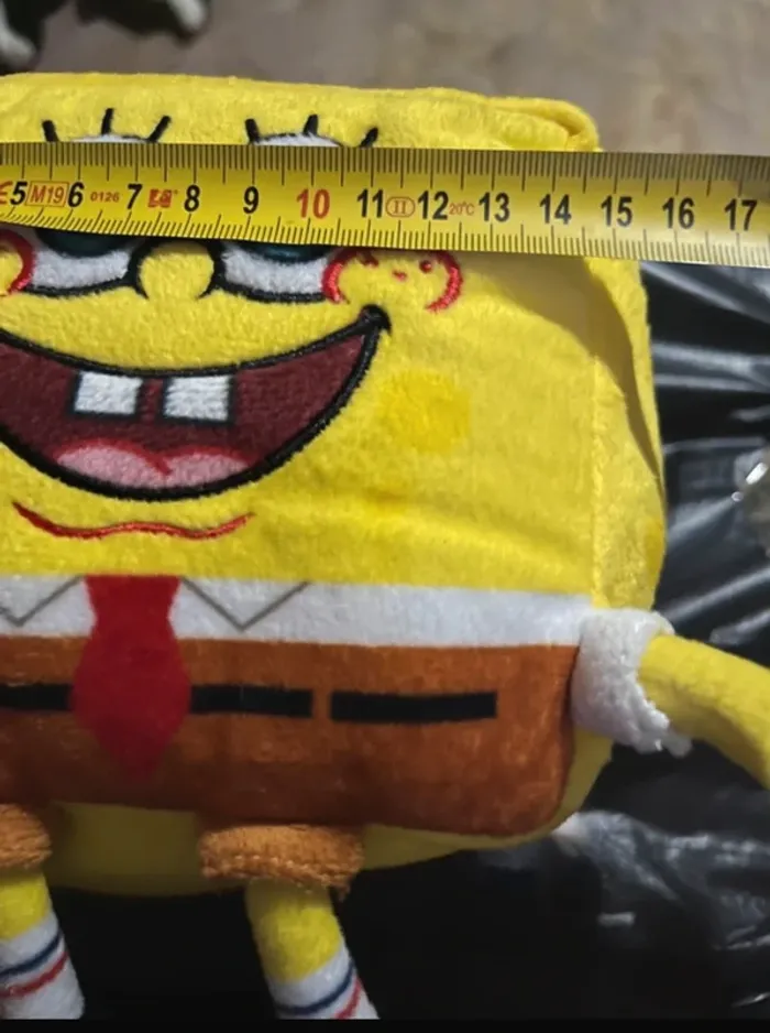 Peluche bob l éponge carré - photo numéro 4