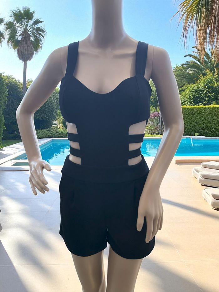 E-LANA - NEW - COMBISHORT FEMME GLAMOUR AVEC SES DÉCOUPES GRILLES LATÉRALES S/36 - photo numéro 7